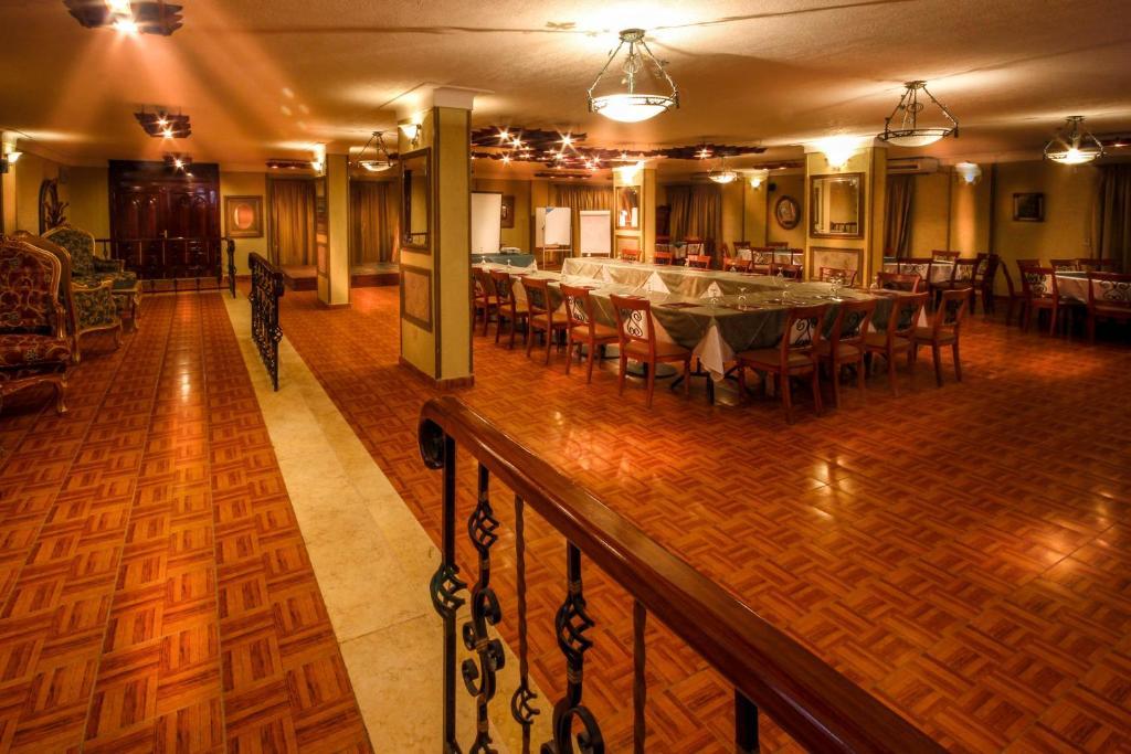 Adham Compound Hotel คิง มาริอุท ภายนอก รูปภาพ